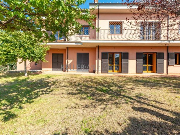 casa indipendente in vendita a Montelibretti