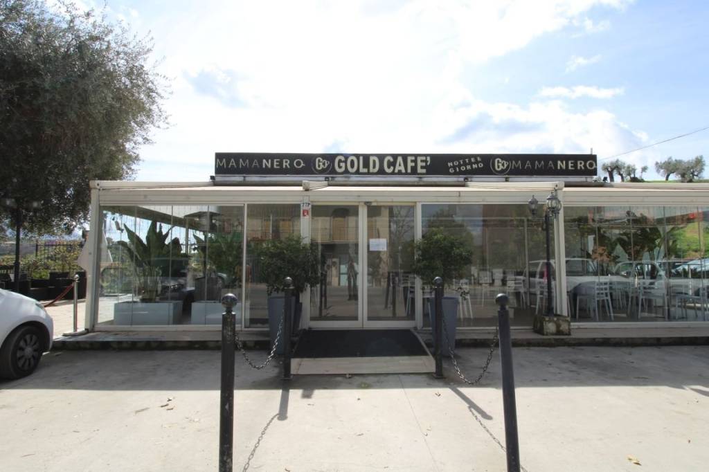 negozio in vendita a Montelibretti in zona Tarantò / Vigna Grande