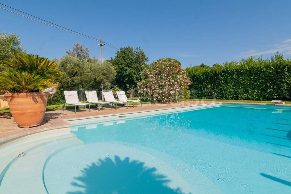 casa indipendente in vendita a Montelibretti