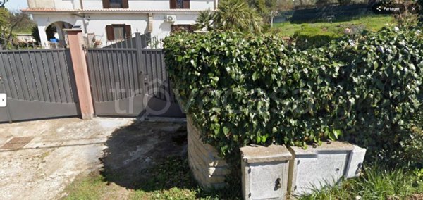 casa indipendente in vendita a Montelibretti