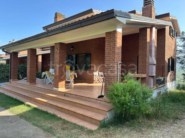 casa indipendente in vendita a Montelibretti