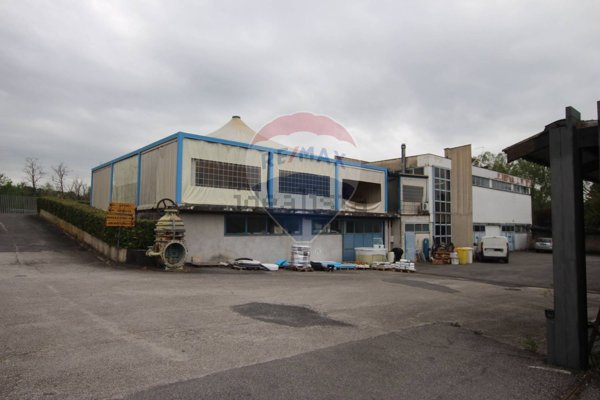 locale commerciale in vendita a Montelibretti