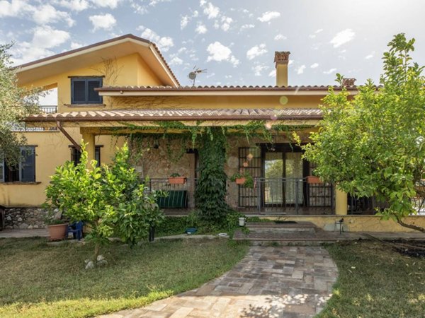 appartamento in vendita a Montelibretti