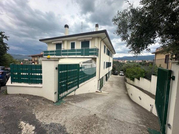 casa indipendente in vendita a Montelibretti