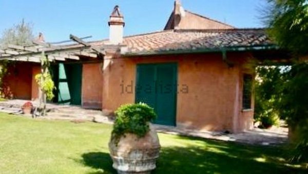 casa indipendente in vendita a Montelibretti