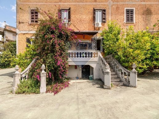 casa indipendente in vendita a Montelibretti