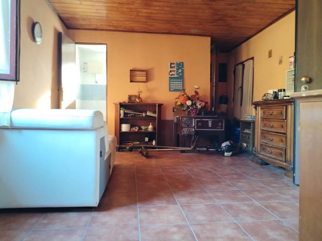 casa indipendente in vendita a Montelibretti