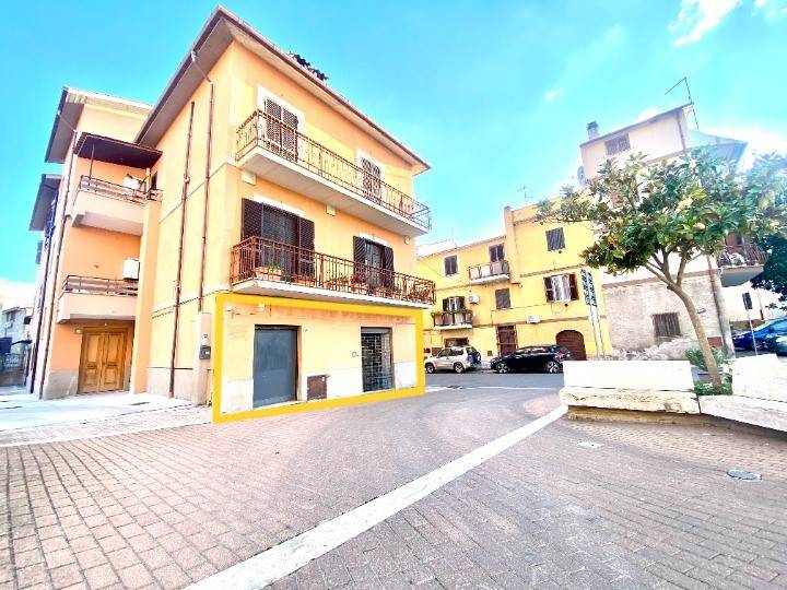 negozio in vendita a Montelibretti