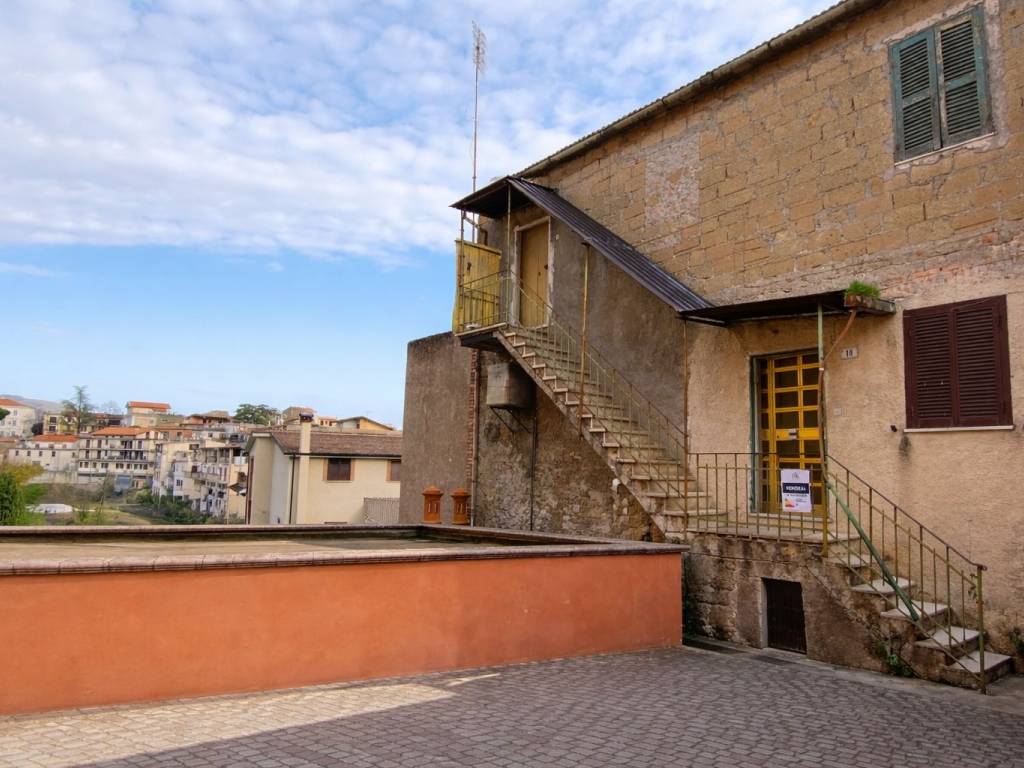casa indipendente in vendita a Montelibretti