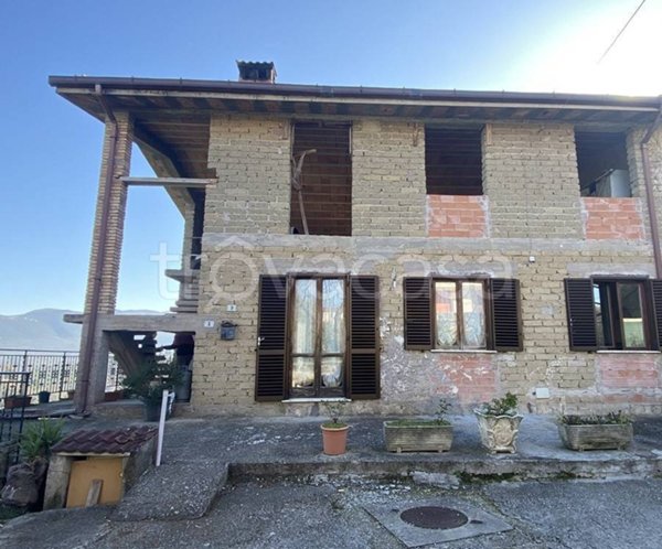 casa indipendente in vendita a Montelibretti