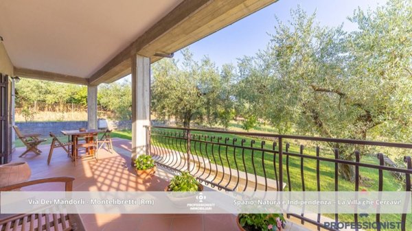 casa indipendente in vendita a Montelibretti