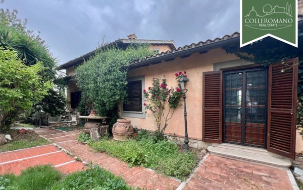 casa indipendente in vendita a Montelibretti