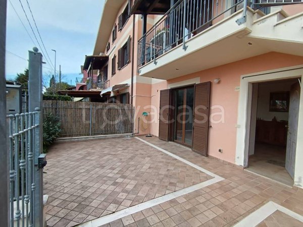 casa indipendente in vendita a Montelibretti