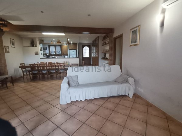 casa indipendente in vendita a Montelibretti