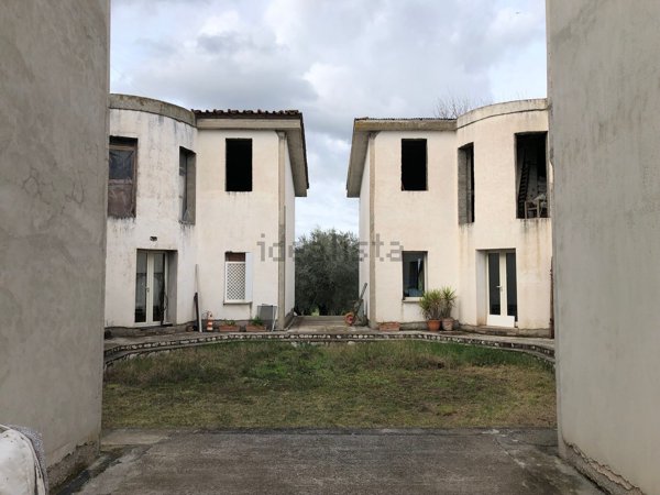 casa indipendente in vendita a Montelibretti