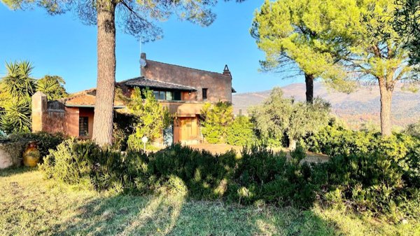 casa indipendente in vendita a Montelibretti