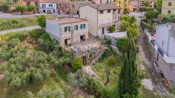 casa indipendente in vendita a Montelibretti in zona Tarantò / Vigna Grande