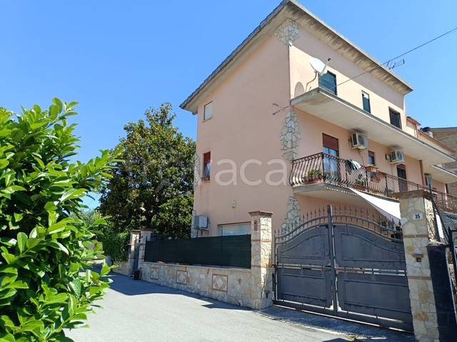 appartamento in vendita a Montelibretti in zona Borgo Santa Maria