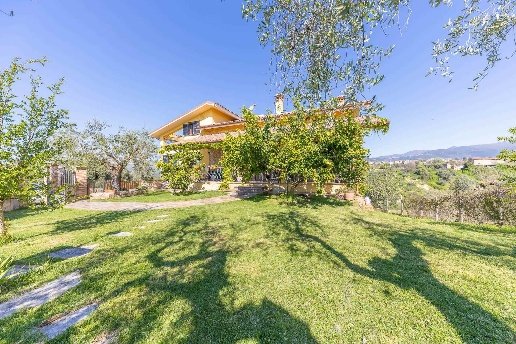 casa indipendente in vendita a Montelibretti in zona Borgo Santa Maria