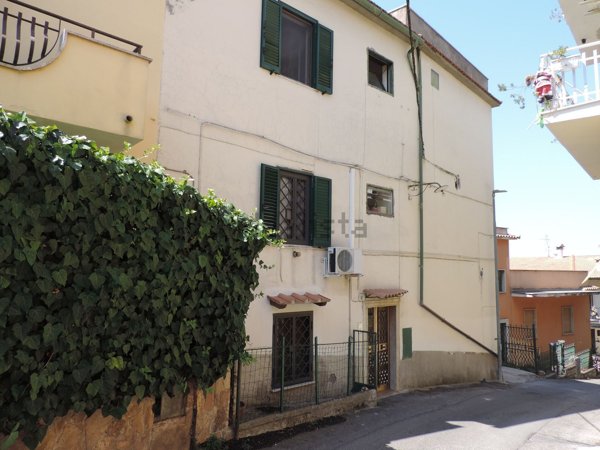 appartamento in vendita a Montelibretti in zona Tarantò / Vigna Grande