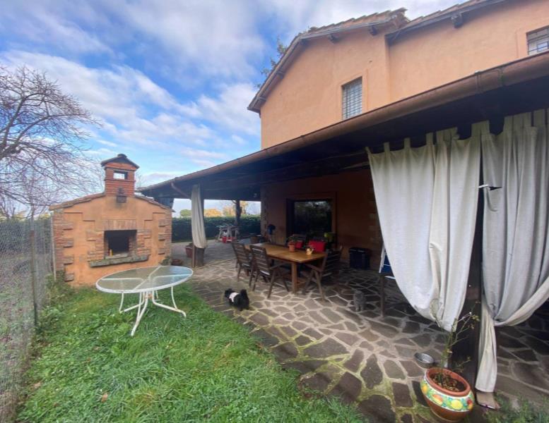 casa indipendente in vendita a Monte Porzio Catone in zona Monte Ciuffo