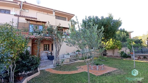 casa indipendente in vendita a Monte Porzio Catone