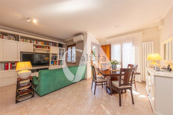 casa semindipendente in vendita a Monte Porzio Catone