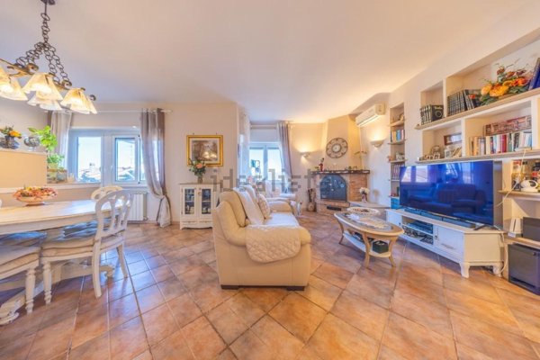 appartamento in vendita a Monte Porzio Catone