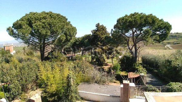 casa indipendente in vendita a Monte Porzio Catone in zona Fontana Candida