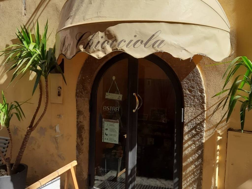 negozio in vendita a Monte Porzio Catone