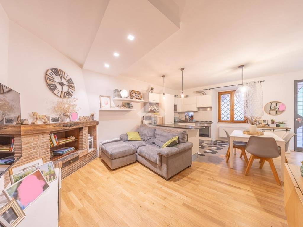 casa semindipendente in vendita a Monte Porzio Catone