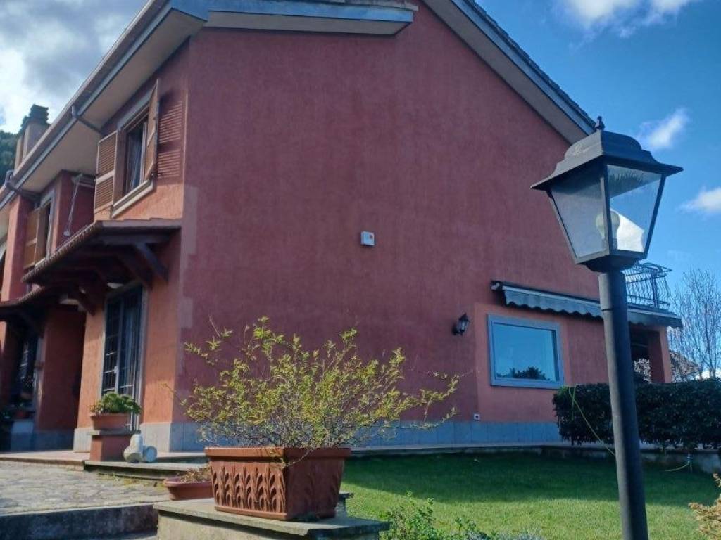 casa indipendente in vendita a Monte Porzio Catone