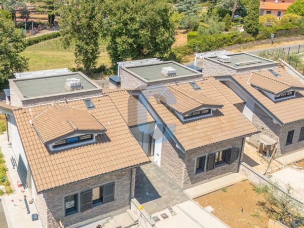 casa indipendente in vendita a Monte Porzio Catone