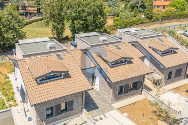 casa indipendente in vendita a Monte Porzio Catone