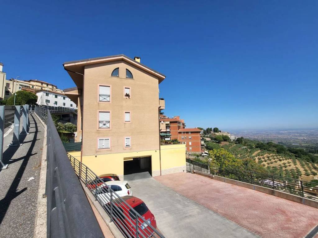 appartamento in vendita a Monte Porzio Catone