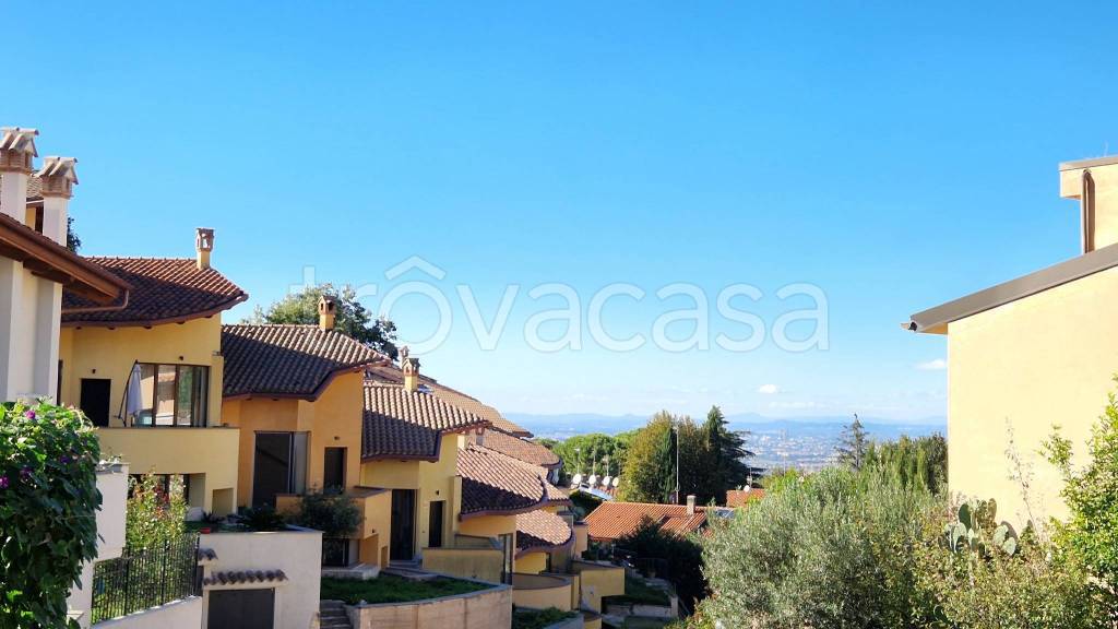 casa indipendente in vendita a Monte Porzio Catone