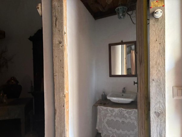 locale di sgombero in vendita a Monte Porzio Catone