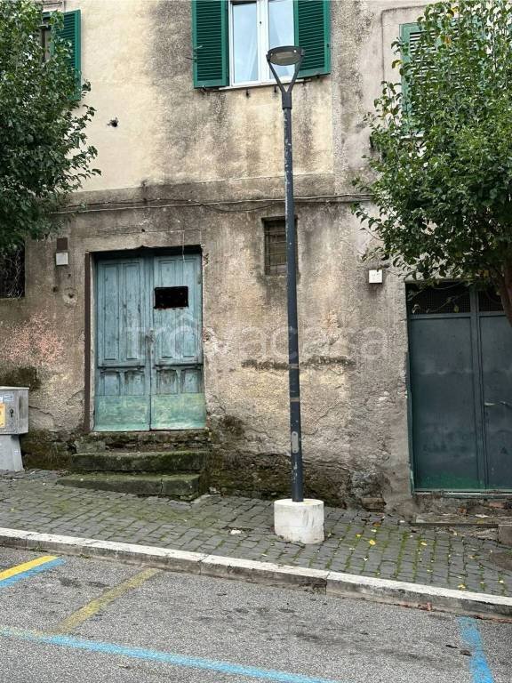 negozio in vendita a Monte Porzio Catone
