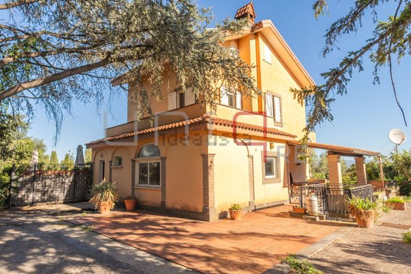 casa indipendente in vendita a Monte Porzio Catone