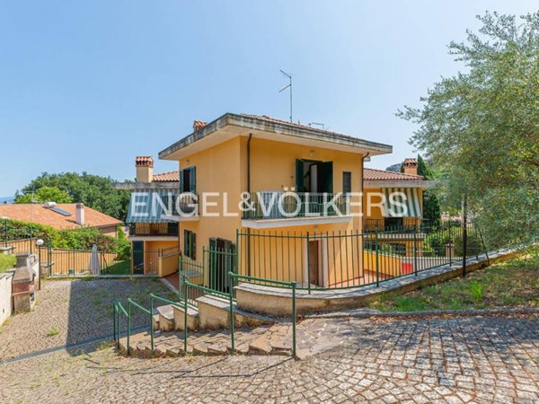 casa indipendente in vendita a Monte Porzio Catone