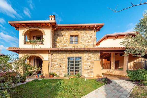 casa indipendente in vendita a Monte Porzio Catone