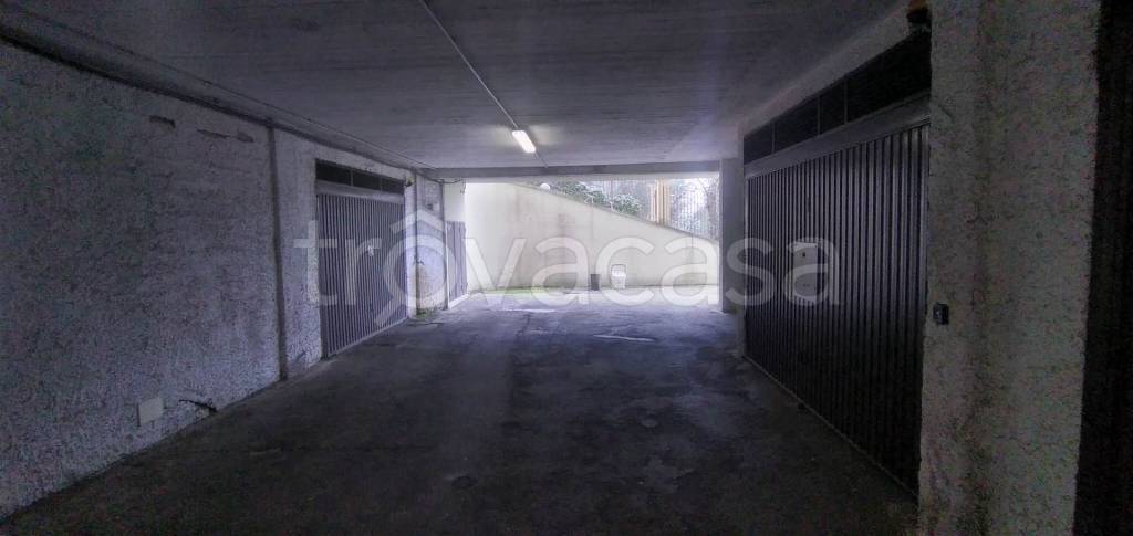 locale di sgombero in vendita a Monte Porzio Catone