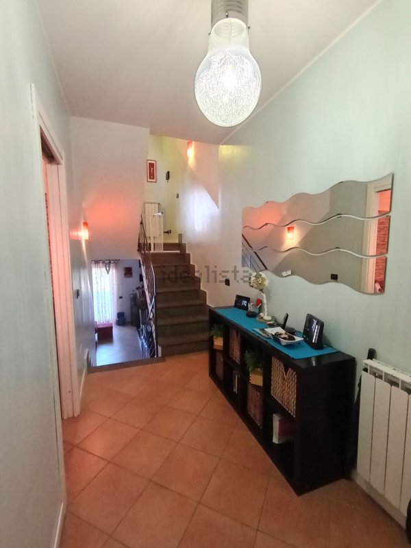 esavano in vendita a Monte Porzio Catone