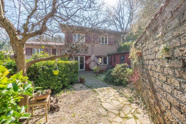 casa indipendente in vendita a Monte Porzio Catone in zona Pratone - Belvedere