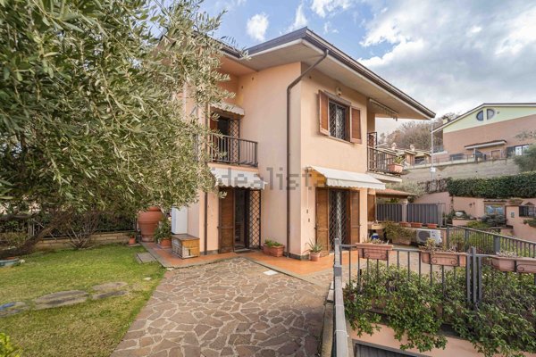 casa indipendente in vendita a Monte Porzio Catone