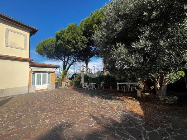 casa indipendente in vendita a Monte Porzio Catone in zona Fontana Candida