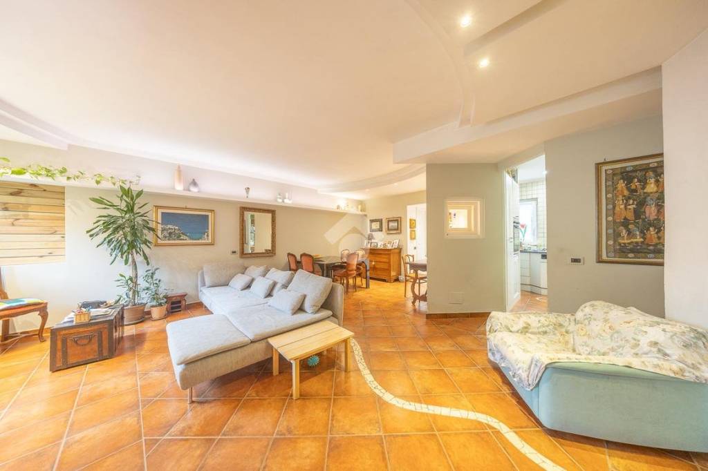 casa indipendente in vendita a Monte Porzio Catone in zona Pilozzo