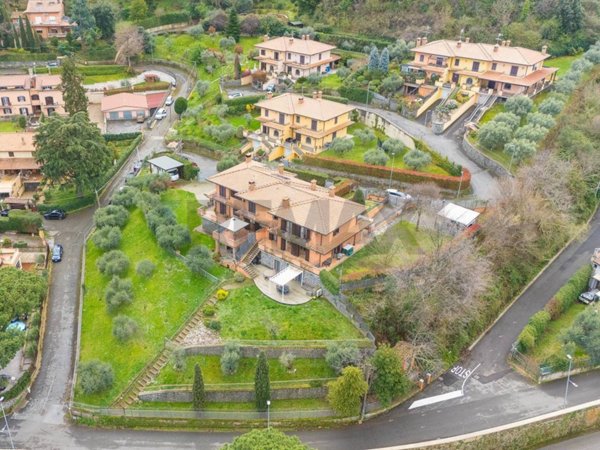casa indipendente in vendita a Monte Porzio Catone