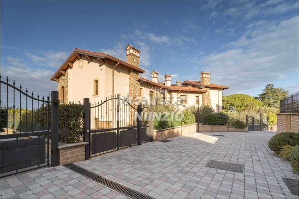 casa indipendente in vendita a Monte Porzio Catone