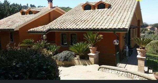 villa in vendita a Monte Porzio Catone in zona Monte Ciuffo